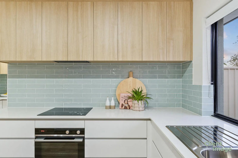 Evolution Aqua Gloss 75x300