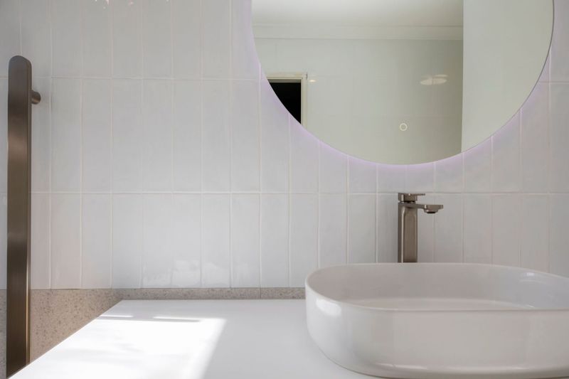 Evolution White Gloss 75x300